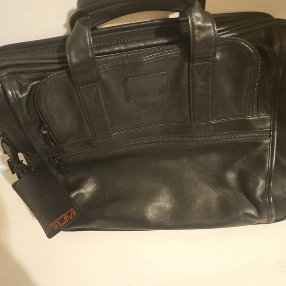 TUMI Alpha Black Leather Laptop Business Commuter Bag 9601D3 - Picture 5 of 14